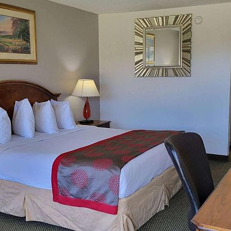 Ramada By Wyndham & Suites Warner Robins Eksteriør billede