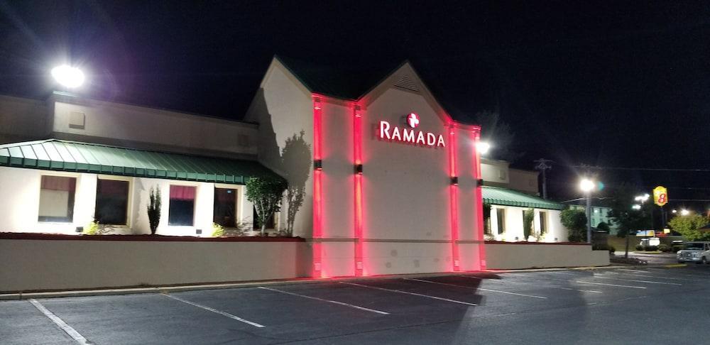 Ramada By Wyndham & Suites Warner Robins Eksteriør billede