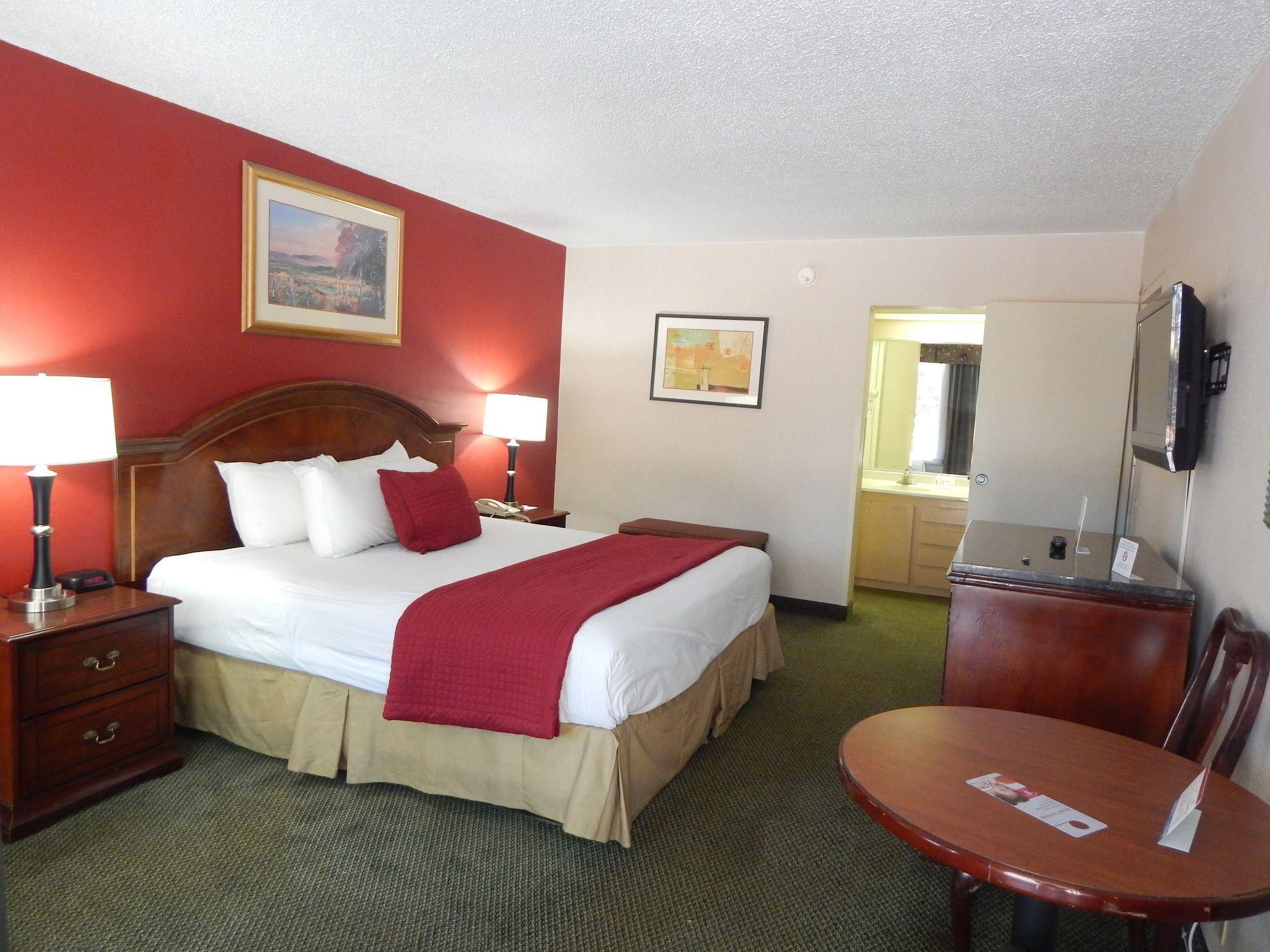Ramada By Wyndham & Suites Warner Robins Eksteriør billede
