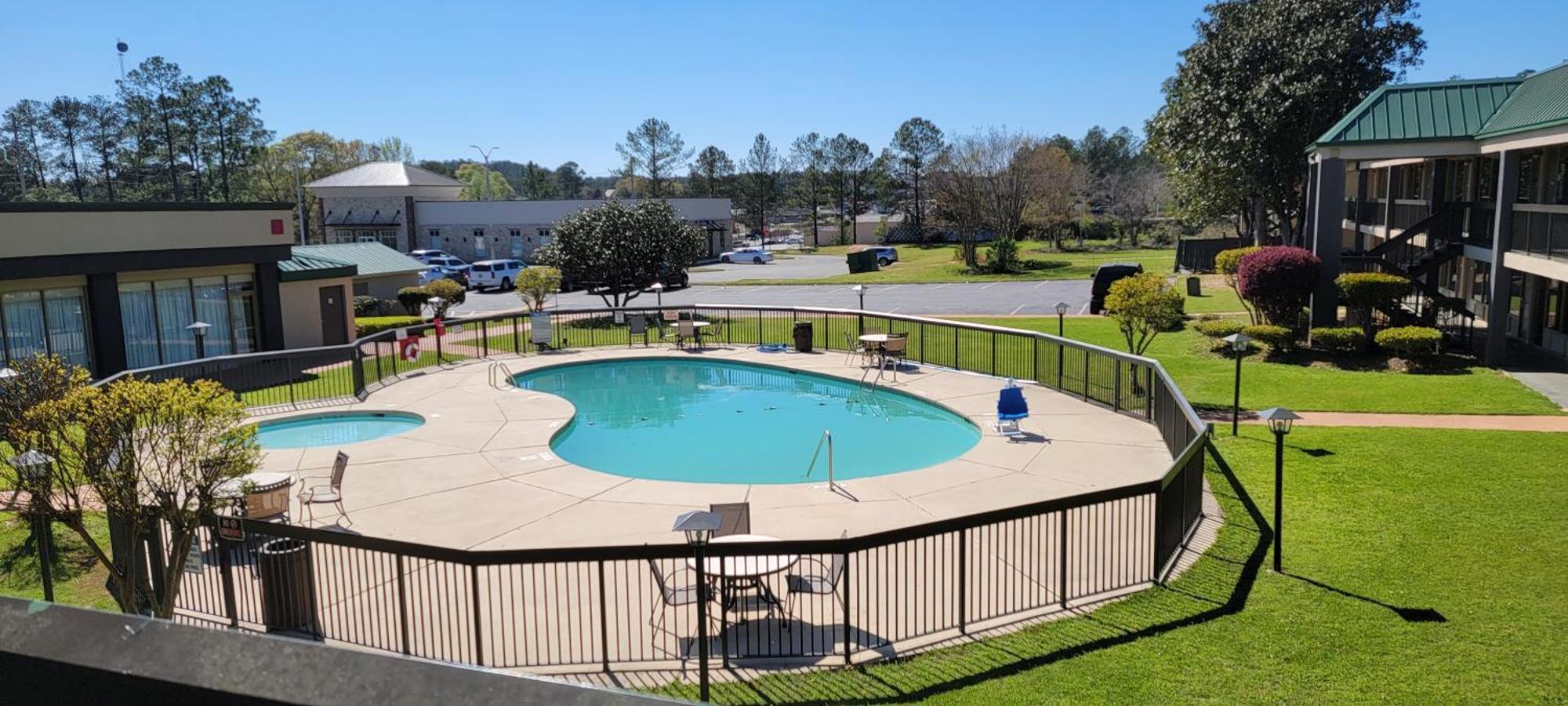 Ramada By Wyndham & Suites Warner Robins Eksteriør billede